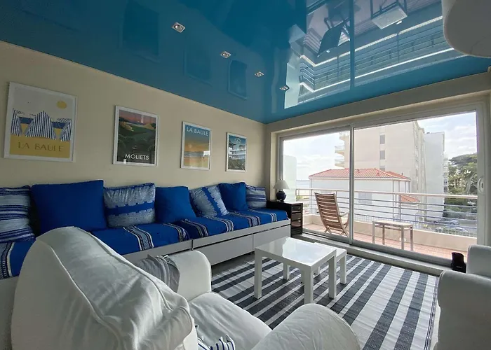 4 Personnes Pres De La A - Fr-1-245-197 *