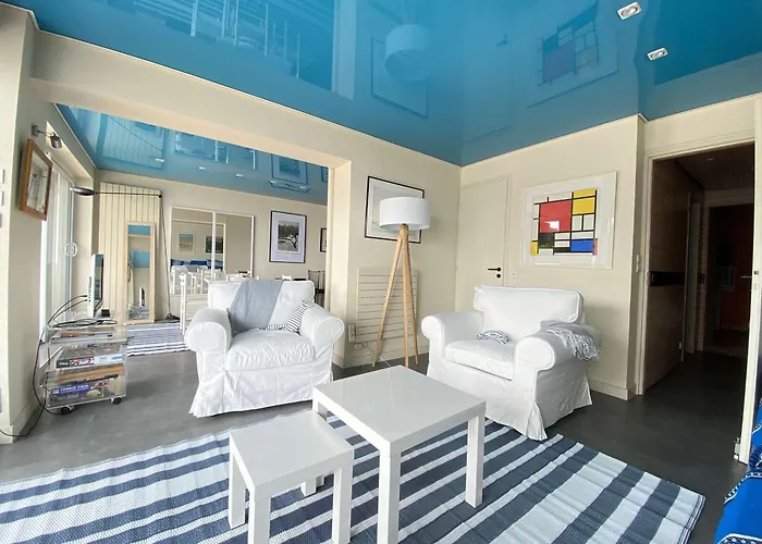 4 Personnes Pres De La A - Fr-1-245-197