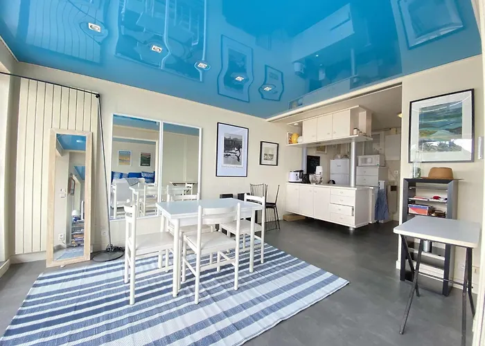 4 Personnes Pres De La A - Fr-1-245-197 *